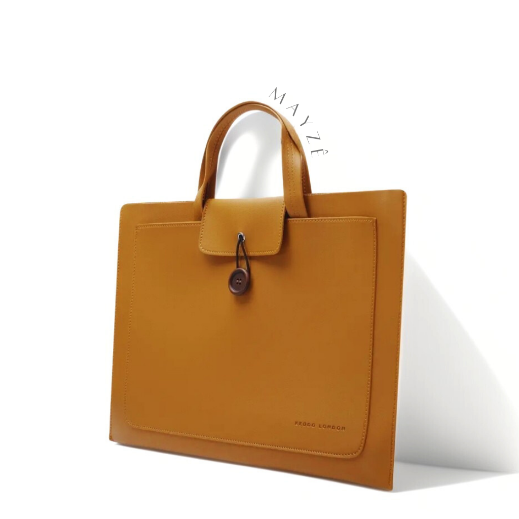 Bolsa Para Notebook Minimalista Aurora, Loja Mayzê Oficial, Loja Mayzê, Mayzê, mayze, Loja de bolsas, bolsas, bolsa de couro, bolsa pro dia a dia, crossbody, tiracolo, bolsa em alta, bolsa na moda, bolsa tiktok, bolsa instagram, bolsa em conta, bolsa em promoção, frete grátis, bolsa em promoção, bolsa com divisorias, bolsa bonita, bolsa pratica, bolsa Marrom, bolsa preta,  bolsa diferente, bolsa elegante, bolsa chique, bolsa bonita, notebook, bolsa para notebook, www.lojamayze.com.br, www.lojamayze.com