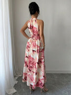 Vestido longo conceitual Abstrait Mayzê. Estampa abstrata, cintura alta marcada e caimento boho elegante para festas, jantares e noites de verão.