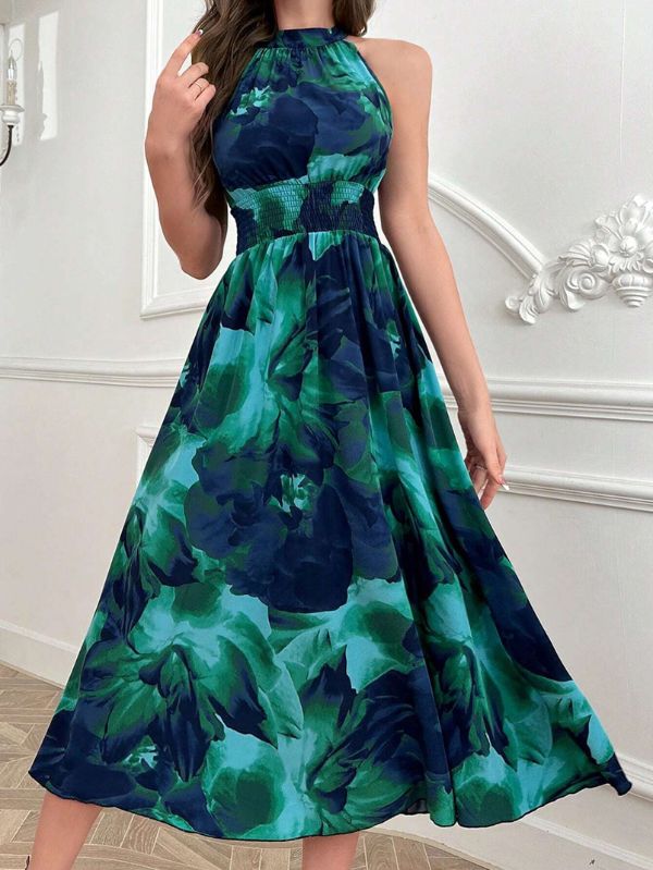 Vestido longo conceitual Abstrait Mayzê. Estampa abstrata, cintura alta marcada e caimento boho elegante para festas, jantares e noites de verão.